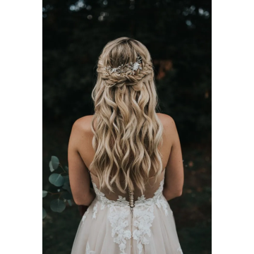 Hair Updo & Curls